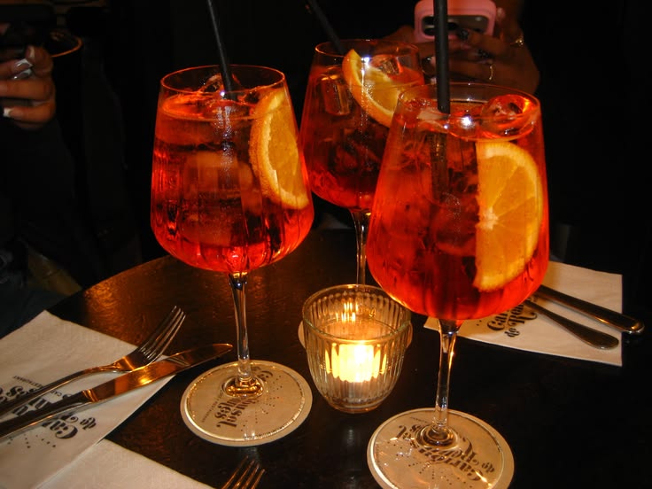 Aperol spritz cocktails